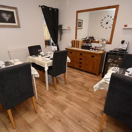 Apple Tree Place B&B Tadley Bagian luar foto