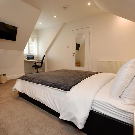 Apple Tree Place B&B Tadley Bagian luar foto
