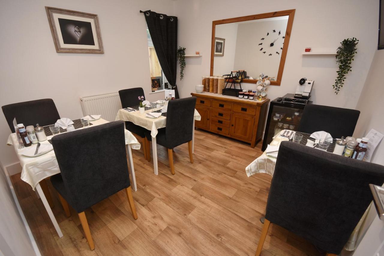 Apple Tree Place B&B Tadley Bagian luar foto