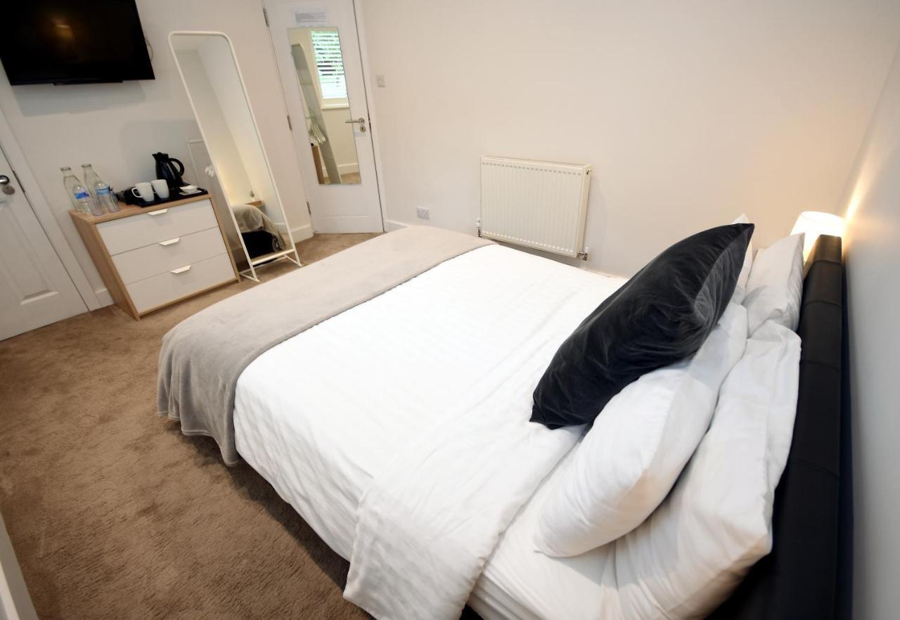 Apple Tree Place B&B Tadley Bagian luar foto