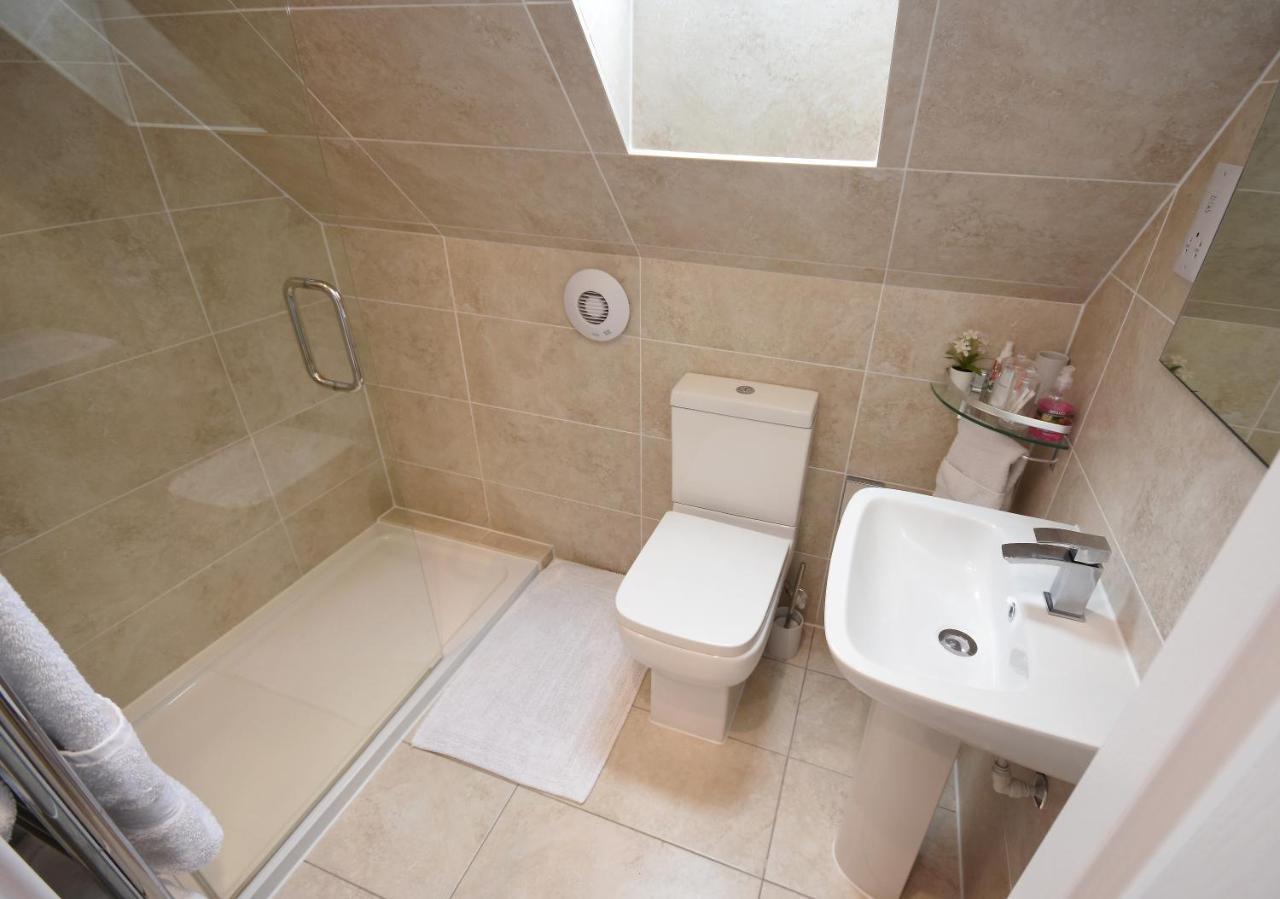 Apple Tree Place B&B Tadley Bagian luar foto