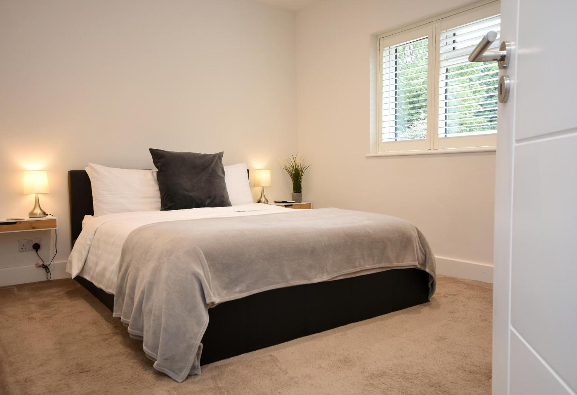Apple Tree Place B&B Tadley Bagian luar foto